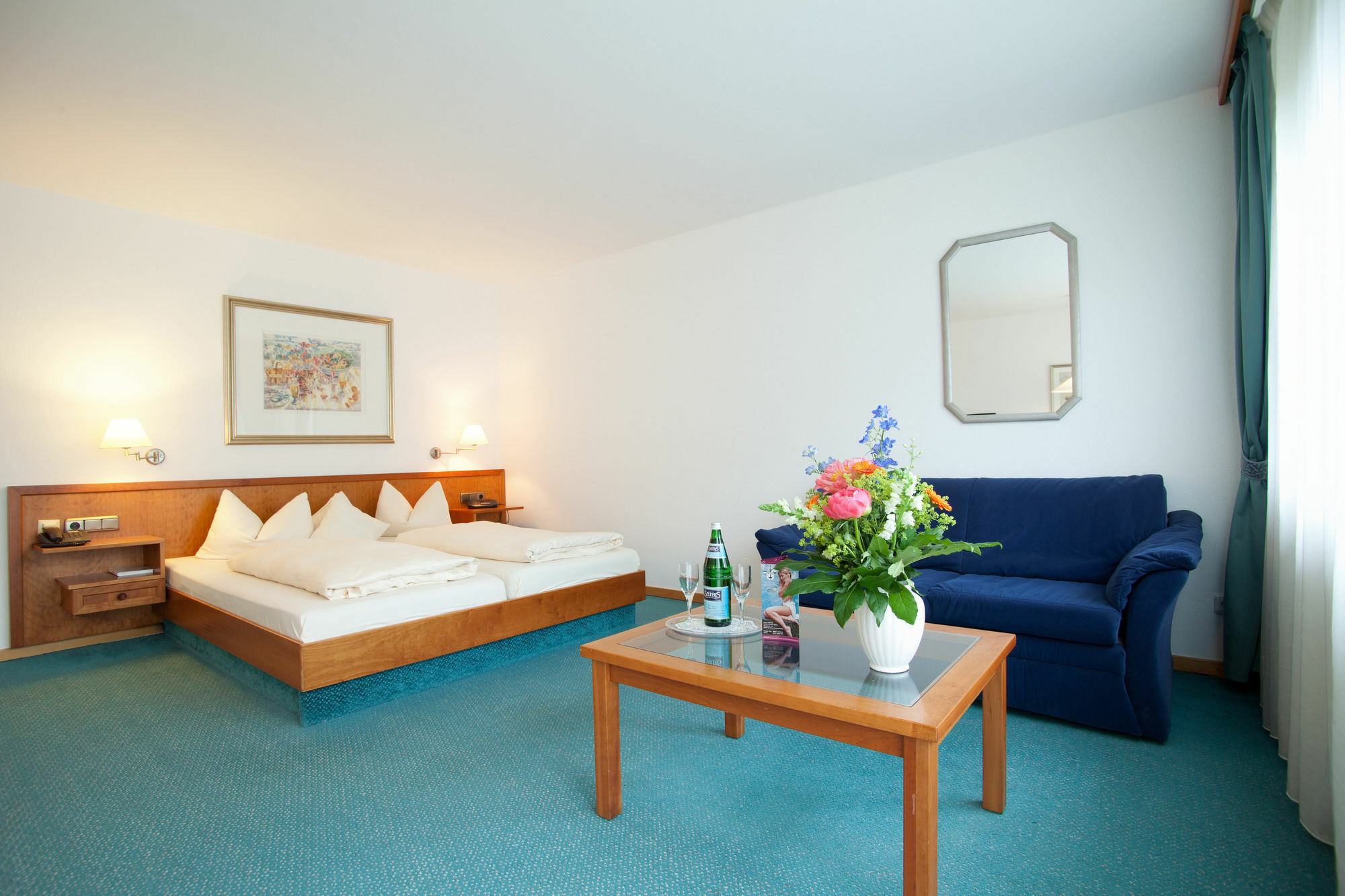 Hyperion Hotel Garmisch - Partenkirchen Εξωτερικό φωτογραφία A typical hotel room