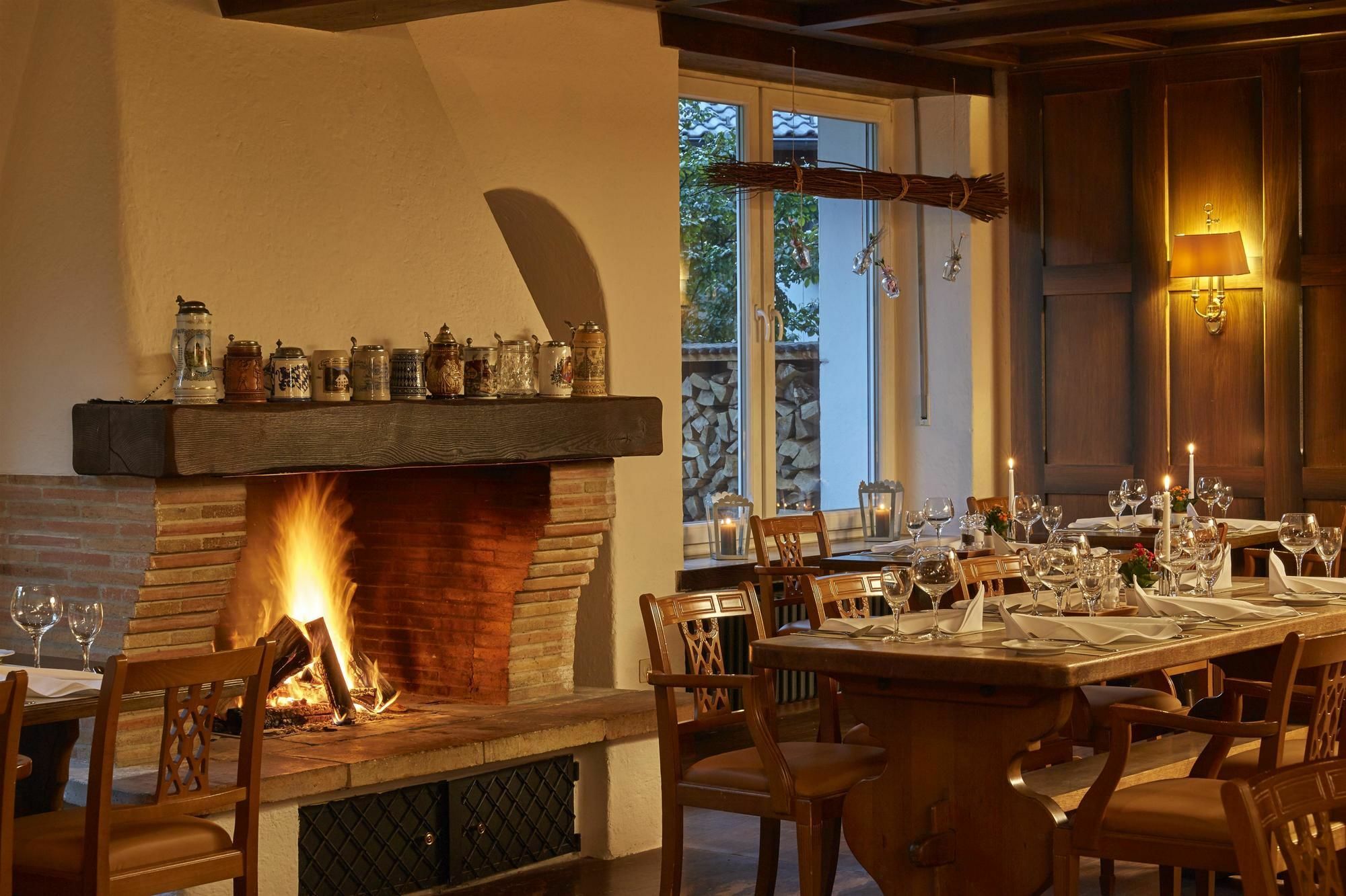 Hyperion Hotel Garmisch - Partenkirchen Εξωτερικό φωτογραφία Restaurant "Le Clos du Bois"