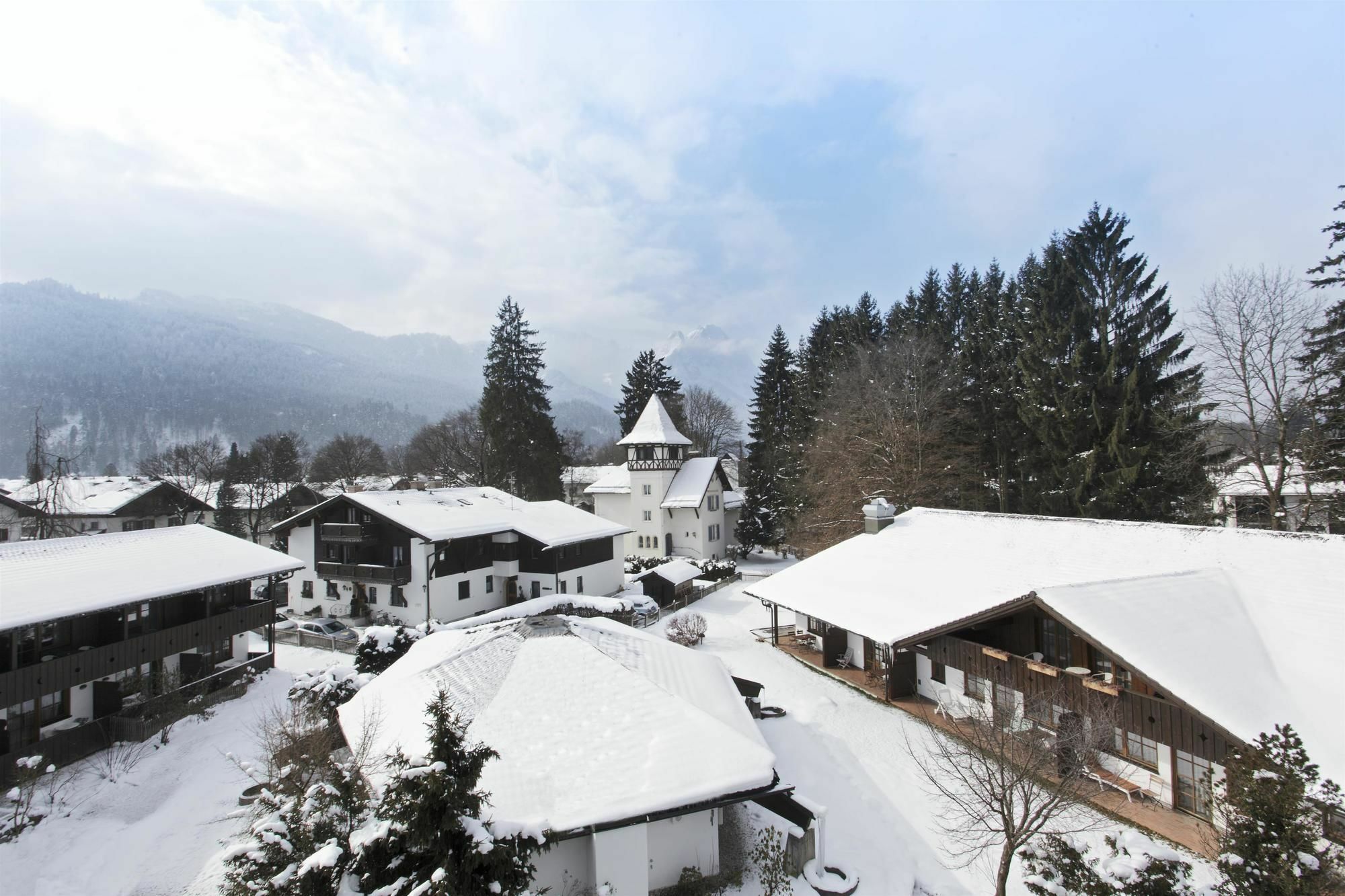 Hyperion Hotel Garmisch - Partenkirchen Εξωτερικό φωτογραφία The village of Oberstdorf