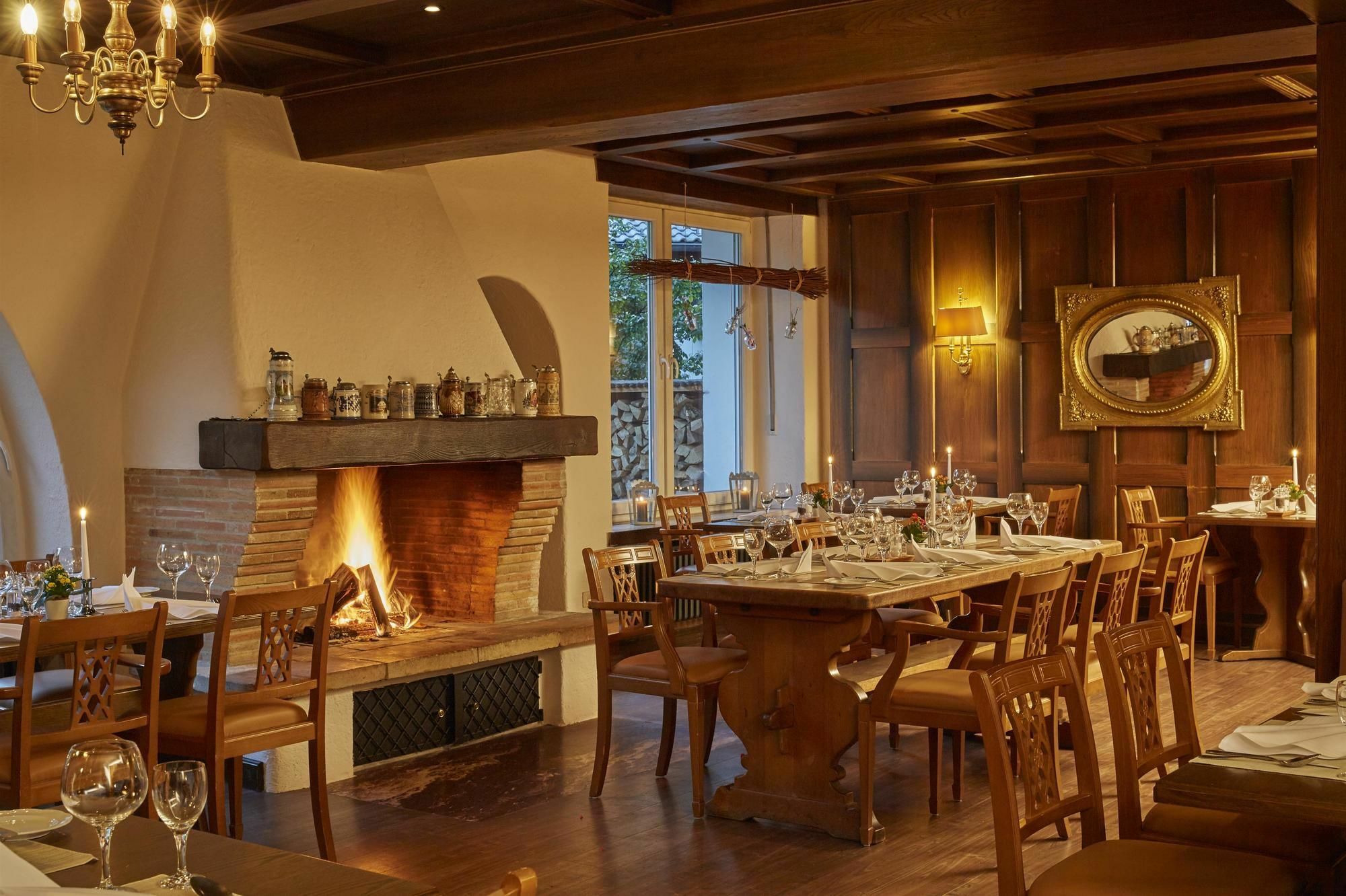 Hyperion Hotel Garmisch - Partenkirchen Εξωτερικό φωτογραφία Restaurant St. Peter