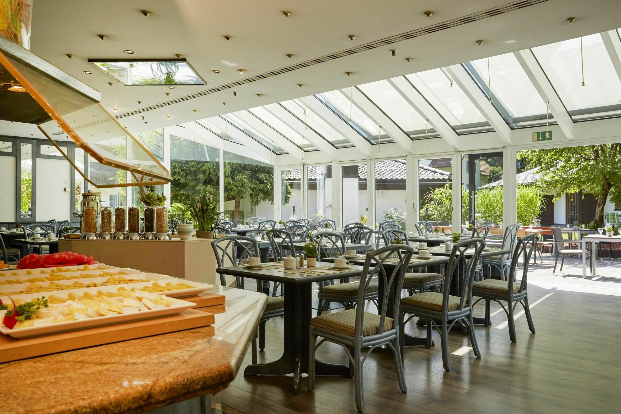 Hyperion Hotel Garmisch - Partenkirchen Εξωτερικό φωτογραφία The restaurant